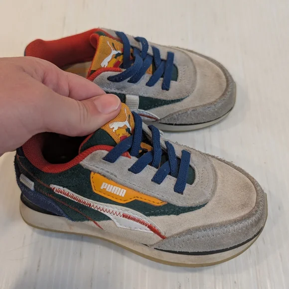 PUMA Kids Retro Colorful Sneakers - Gray and Red Size 9 - Picture 9 of 9